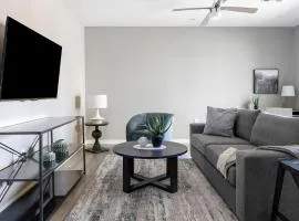 Landing Chic 1BD Pool Gym