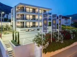 Sunny Day Luxury Holiday Apartments