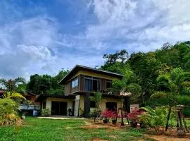Tha Khao Beach House 1