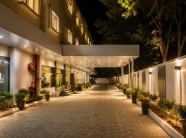Hotel Indraprasttha，位于维杰亚瓦达的酒店