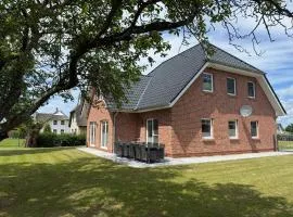Großes Ferienhaus in Mellnitz auf Rügen mit 5 Schlafzimmer