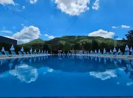 Serenata Korcare Resort