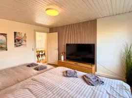 Pet-Friendly 2-Room Ground Floor Stay with Fenced Garden near Femern