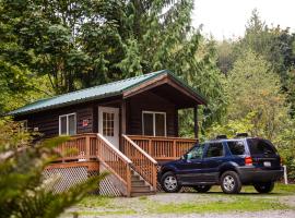 Mount Vernon Camping Resort Studio Cabin 5，位于Bow的酒店