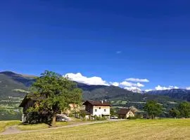 Praterhof Chalet in Südtirol - Natur, Ruhe & Bergblick