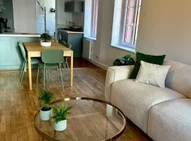 Maison de Ville Cosy avec Ambiance Jungle & Bohème