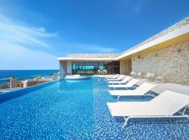 RIHGA Royal Resort Okinawa Chatan