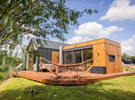 Tiny House with terrace in Oud Ade - Tuin van Keet - 38，位于Oud-Ade的酒店