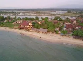 Omah Laut Bondo Jepara - by the beach, direct view of the sea, great base for water sports