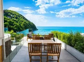 Harbour Watch, Stunning 2 BD Apt, Family Friendly, Sea View, Parking