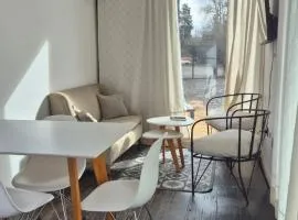 Cubil Amarillo. Casa conteiner 1 dormitorio