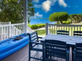 Blue Waters Stay - 2BR 2-5BA Coastal Villa
