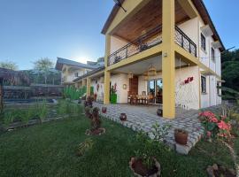 Villa Baby lodge，位于Hell-Ville的酒店