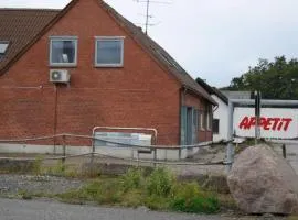 Ground floor apartment 90 m2 from 1 to 5 people
