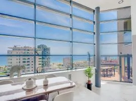 Penthouse Duplex with TOP Views!