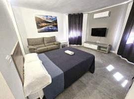Hotel Velis，位于贝莱斯的酒店