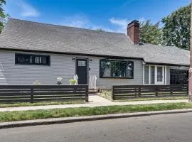 Work & Play in Baldwin! Cozy Apartment w/ Grill