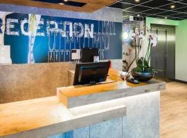萨朗什宜必思经济酒店