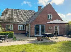 Lovely Home In Ulfborg With Wifi