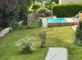 Maison dans village avec Piscine