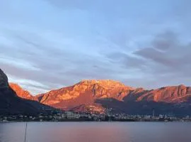 COZY LAKE COMO APARTMENTS