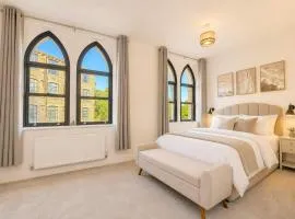 Lux House 2BR - Sleeps 6 -Free Parking - Huddersfield