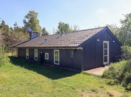 6 person holiday home in Jerup，位于耶鲁普的酒店