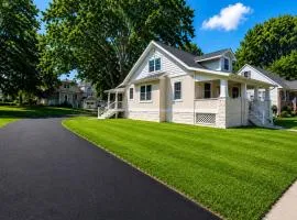 FIFA World Cup MLB All-Star Home Sleeps 12 with 10 Car Parking