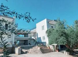 Areti & Maria Apartments