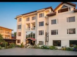 Hotel golden bees gym & spa