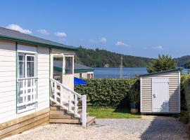 Le Chalet 67, vue Lac Guerlédan & Accès Direct à l'Eau，位于Caurel的酒店