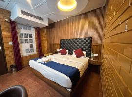 Hotel Ganga Near The Mall Simla，位于西姆拉的酒店