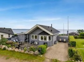 Holiday Home Tofan - 75m from the sea by Interhome