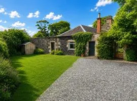 Ivy golf cottage