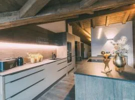 Quiet and elegant apartment in Passy