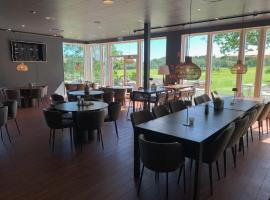 Idas Hotell på Sotenäs Golfklubb，位于亨尼博斯特兰德的酒店