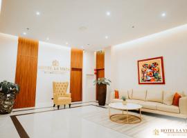 Hotel La Vista by Grotto Vista，位于Mangangpico的酒店
