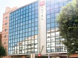 依西雷莫里诺塞纳河谷宜必思酒店