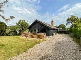 Nice Home In Strøby With Wifi