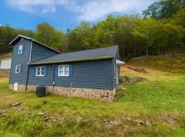 37-Acre Private Cabin Retreat near Shenandoah