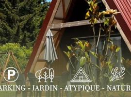 Loray des Bois - Cabane - Tipi - Cottage，位于Loray的酒店