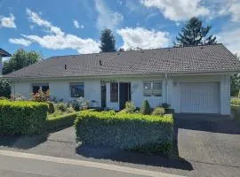 Ferienhaus Ulla am Eifelsteig - Krimistadt Hillesheim