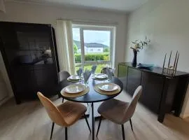 3 bedroom apartment with terrace and free parking