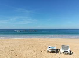 Sunrise Beach Inn，位于安伯朗戈德的海滩短租房