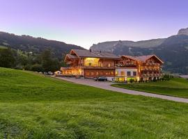 阿斯彭阿尔卑斯休闲酒店，位于格林德尔瓦尔德谷米滑雪缆车附近的酒店