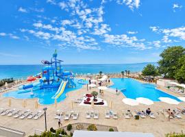 Royal Bay Resort & Aqua Park - All Inclusive and Free beach accsess，位于巴尔奇克的酒店