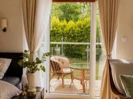 Apartament na strzeżonym osiedlu w wyjątkowych Dębkach