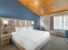 Best Western Plus, The Inn at Hampton
