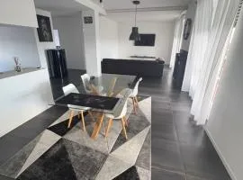 Casa Massi - Elegant Apartment with Private Parking
