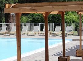 Hotel Mercure Parc du Coudray - Barbizon，位于勒库德雷·蒙特考克斯的酒店